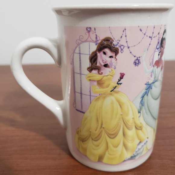 Disney Princesses Mug 2011 Pink White Base Retro Collectable - Picture 3 of 6